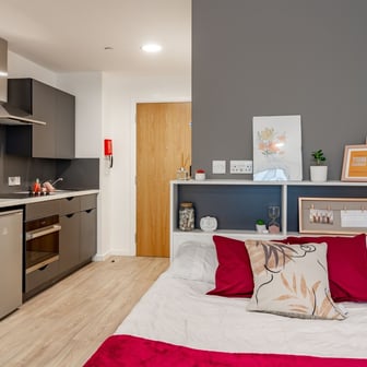 Silver Studio - Image 1